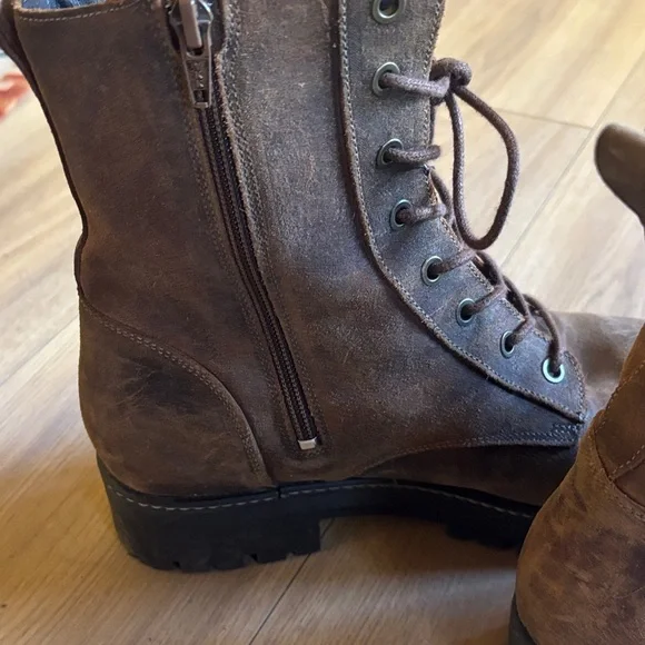 Taos Brown Leather Boots - Picture 4 of 8